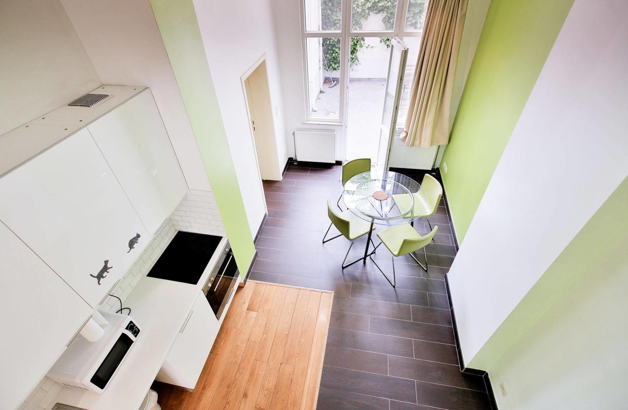 Louise Uptown Apartments Brussel Bagian luar foto